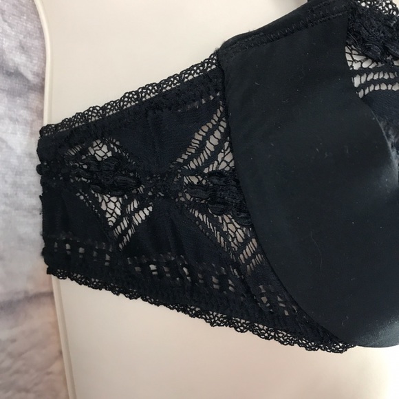 Victoria’s Secret Very Sexy Crochet‎ Bra Push-Up without Padding - Picture 8 of 11